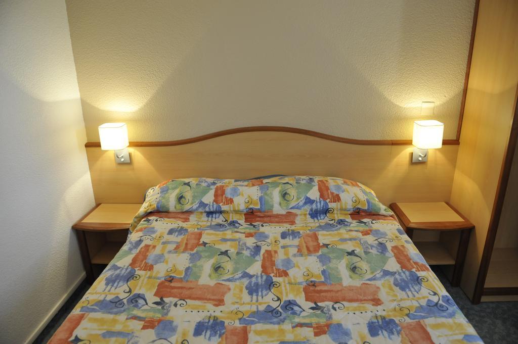 Brit Hotel Essentiel Millau Pokój zdjęcie