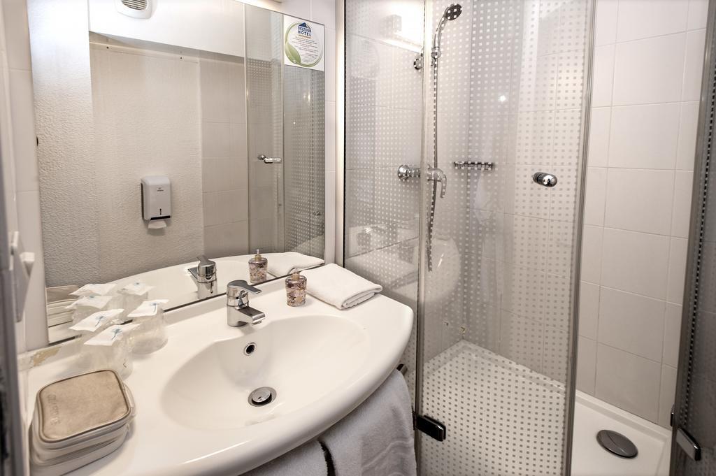 Brit Hotel Essentiel Millau Pokój zdjęcie