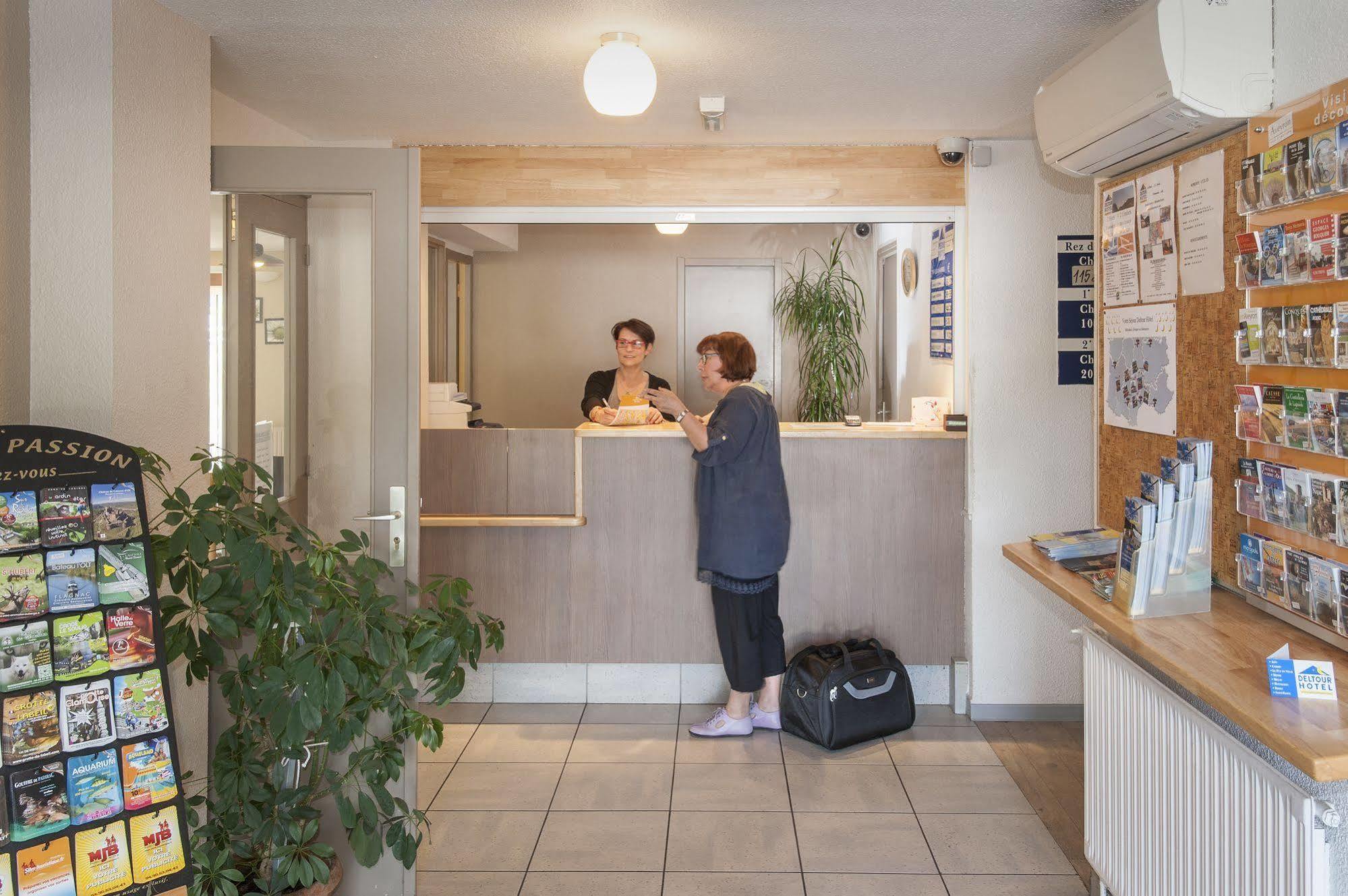 Brit Hotel Essentiel Millau Zewnętrze zdjęcie