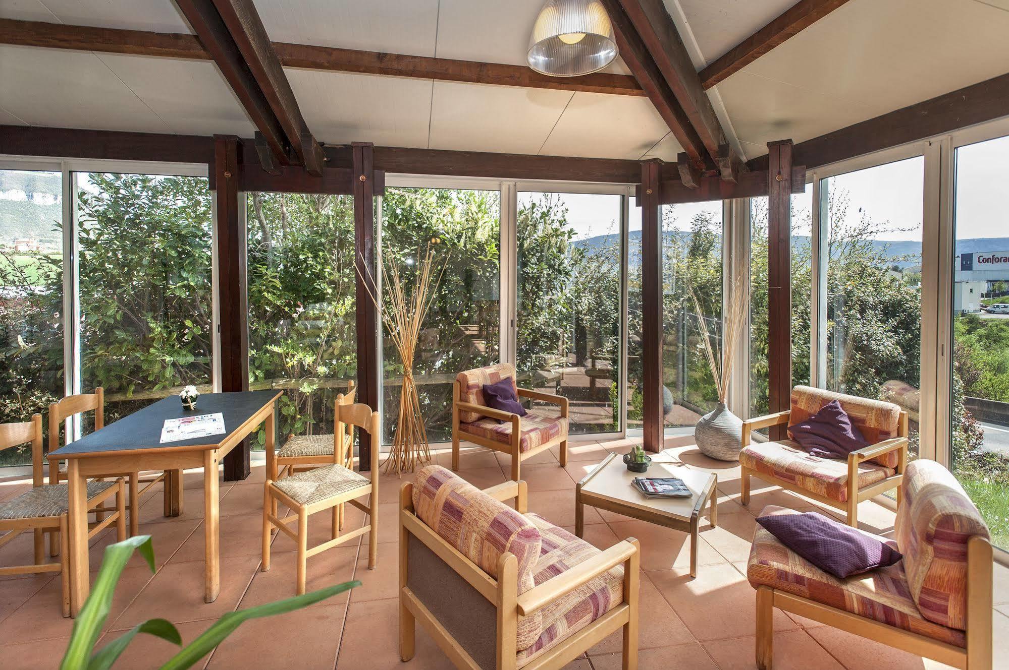 Brit Hotel Essentiel Millau Zewnętrze zdjęcie