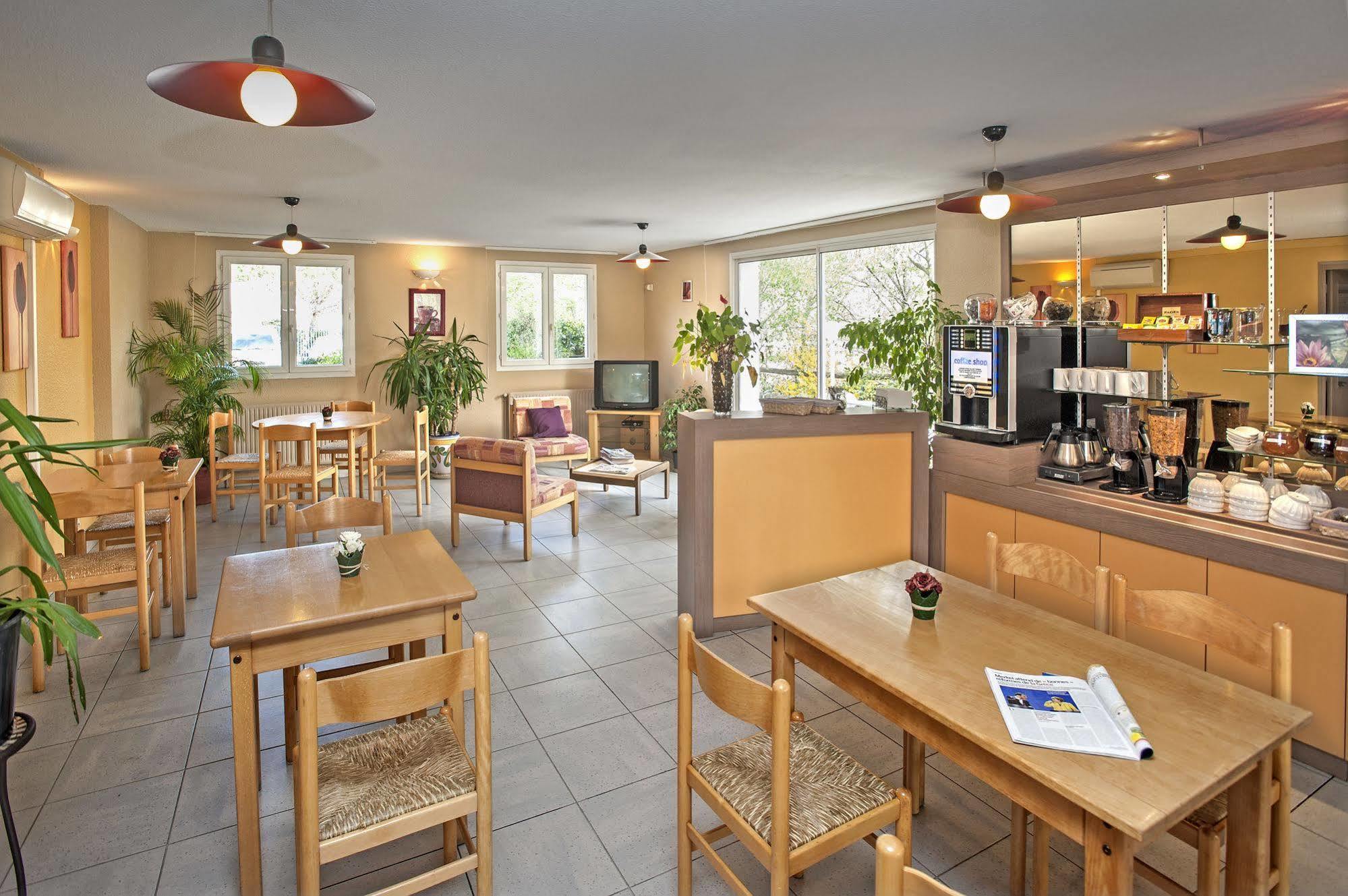Brit Hotel Essentiel Millau Zewnętrze zdjęcie